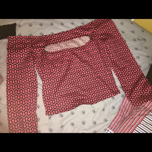 Pink patterned off the shoulder crop top - Picture 1 of 2